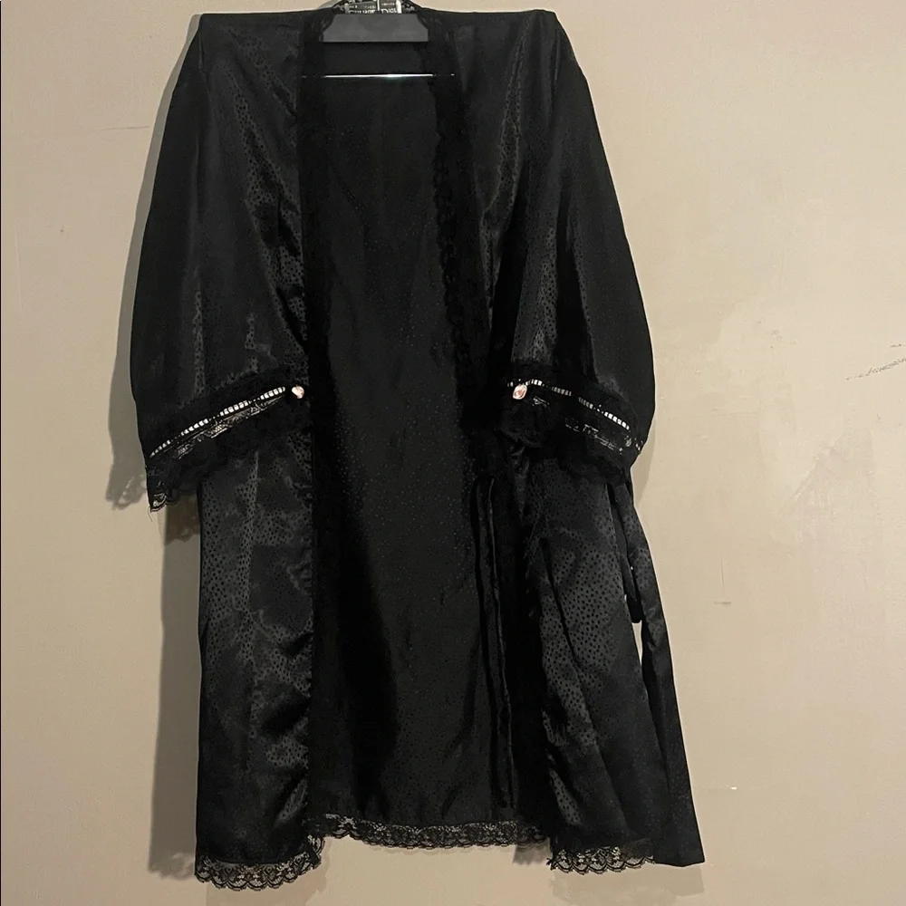 CHRISTIAN DIOR LACE ROBE - Picture 3 of 7